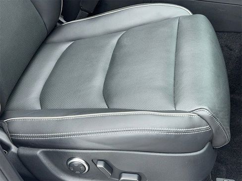 Used 2023 Genesis GV70 2.5T w/ Advanced Package image 47