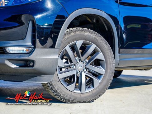 Used 2023 Honda Ridgeline Sport image 2