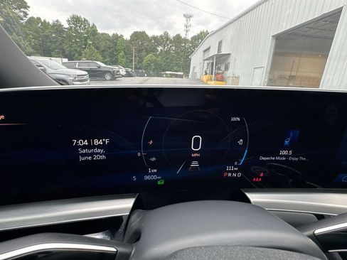 Used 2025 Cadillac Lyriq Luxury RWD image 21