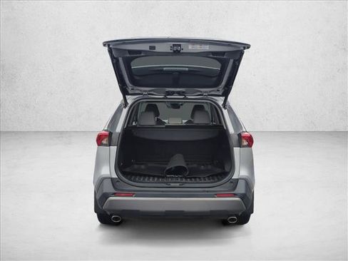 Used 2020 Toyota RAV4 Limited image 6