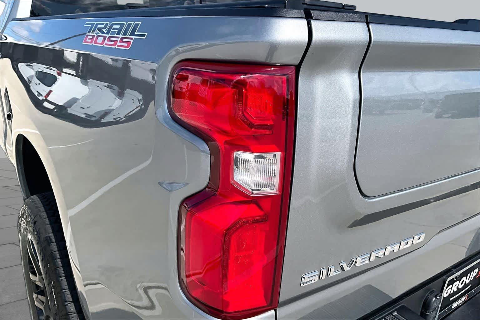 Used 2026 Chevrolet Silverado 1500 LT Trail Boss w/ Convenience Package II AWD/4WD image 27