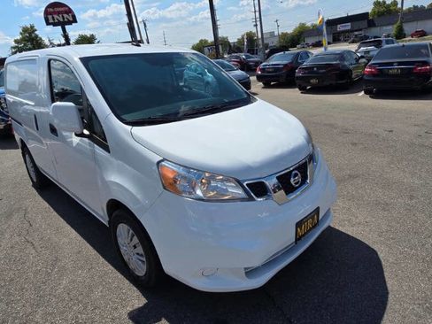 Used 2018 Nissan NV200 SV w/ Navigation Package image 8