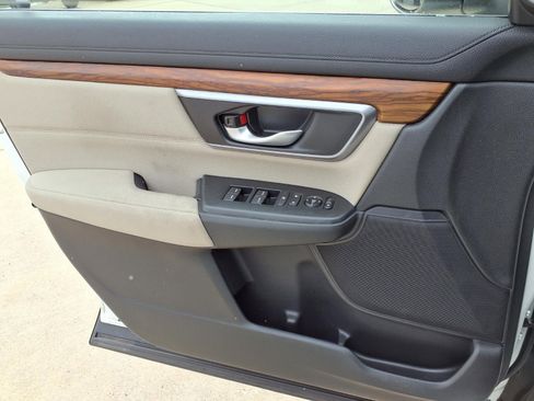 Used 2018 Honda CR-V EX image 16