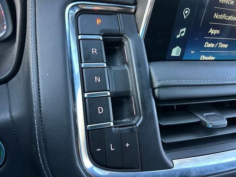 Used 2024 Chevrolet Tahoe Z71 w/ Luxury Package image 23