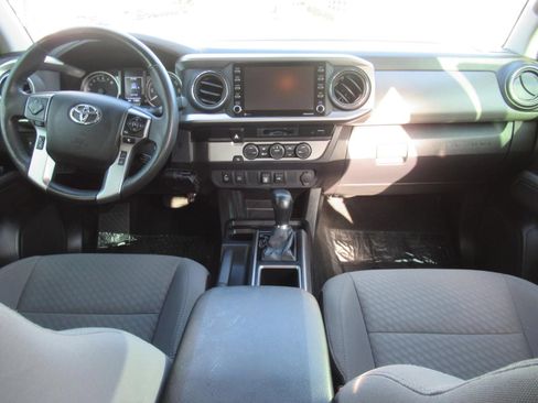 Used 2022 Toyota Tacoma SR5 w/ Technology Package RWD image 13