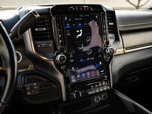 Used 2020 RAM 2500 Limited image 32