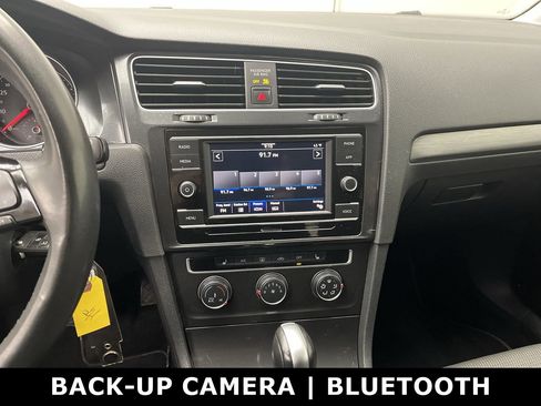 Used 2020 Volkswagen Golf 4-Door image 15