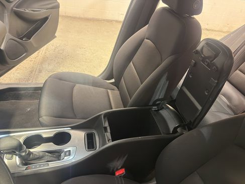 Used 2022 Chevrolet Malibu LT image 20