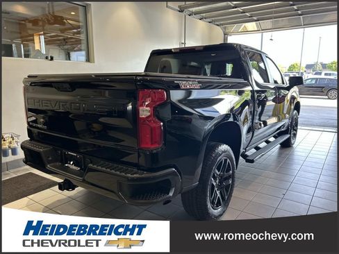 Used 2024 Chevrolet Silverado 1500 LT Trail Boss w/ Protection Package AWD/4WD image 4