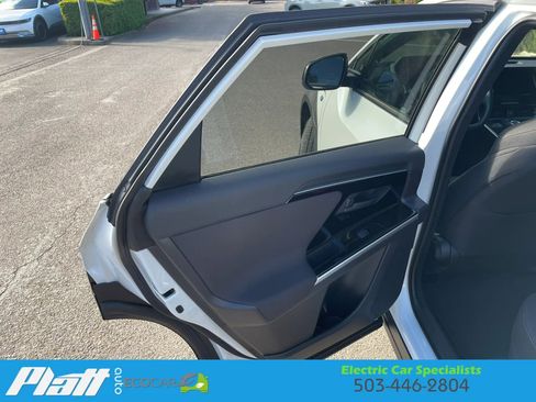Used 2025 Subaru Solterra AWD/4WD image 35