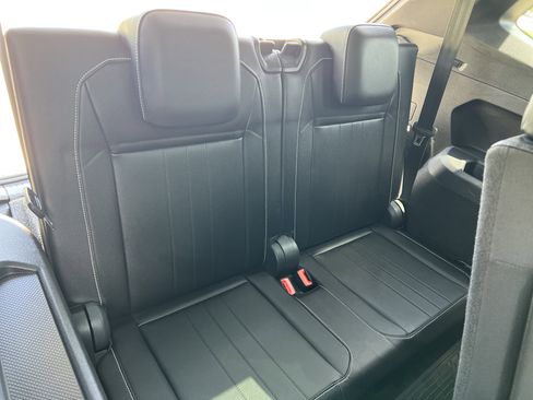 Certified 2024 Volkswagen Tiguan SE R-Line FWD image 30