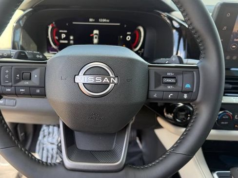 New 2026 Nissan Pathfinder SL w/ SL Premium Package (P04) FWD image 19
