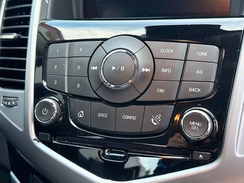 Used 2013 Chevrolet Cruze LT image 30