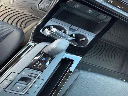 New 2026 Toyota Prius LE FWD image 23