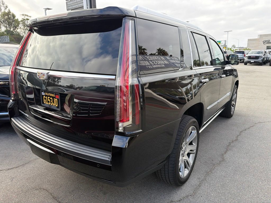 Used 2016 Cadillac Escalade Platinum AWD/4WD image 8