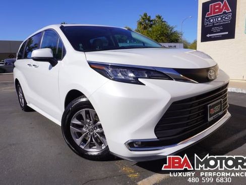 Used 2023 Toyota Sienna XLE image 56