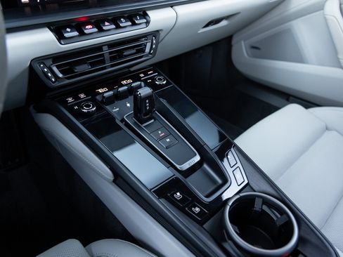 Certified 2022 Porsche 911 Carrera GTS image 18