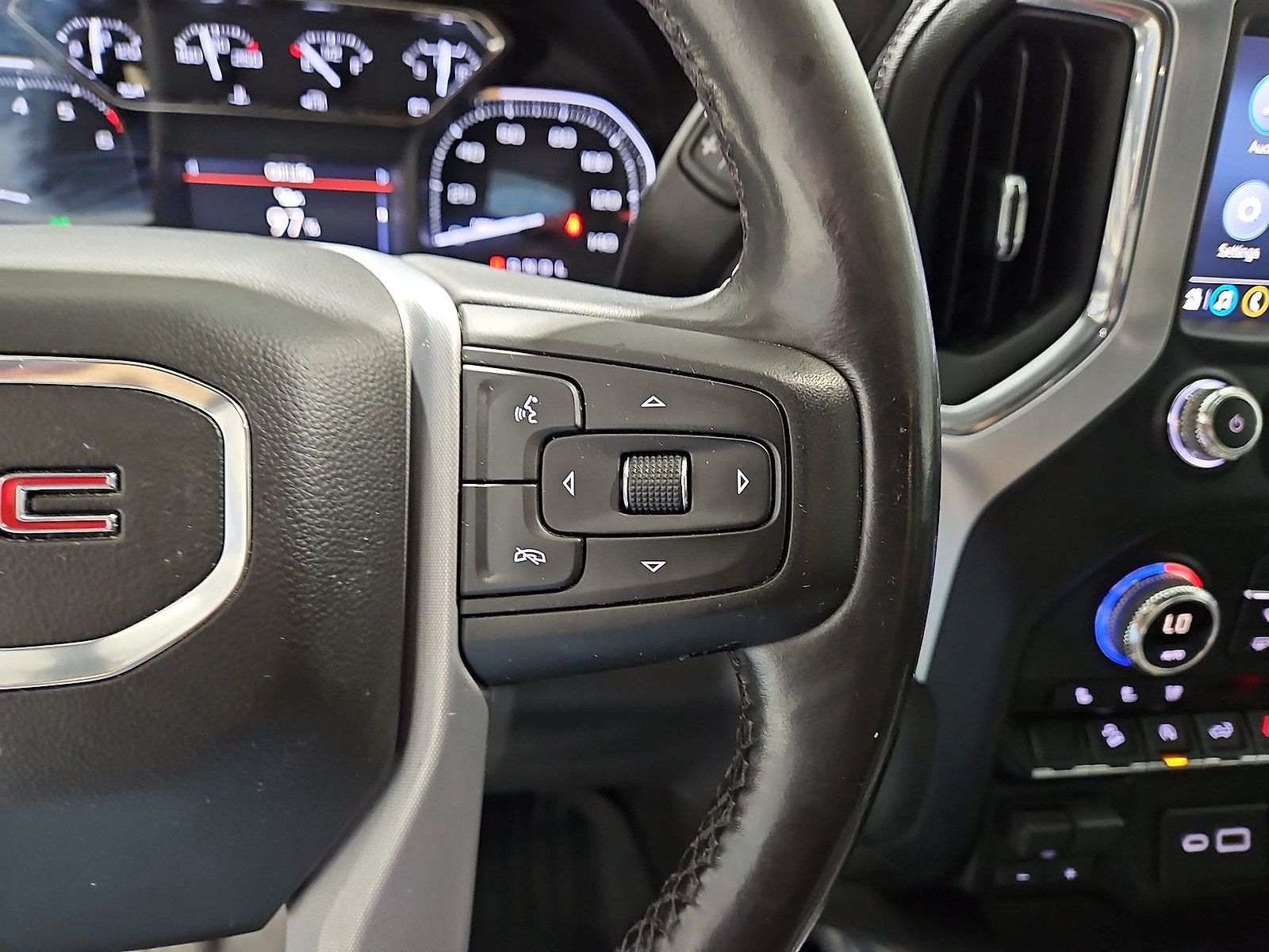 Used 2021 GMC Sierra 1500 SLT w/ SLT Premium Package AWD/4WD image 21