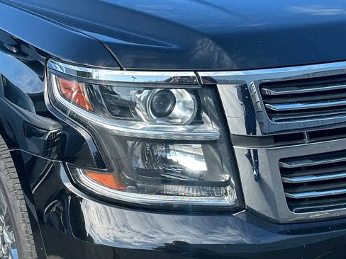 Used 2019 Chevrolet Suburban Premier AWD/4WD image 8