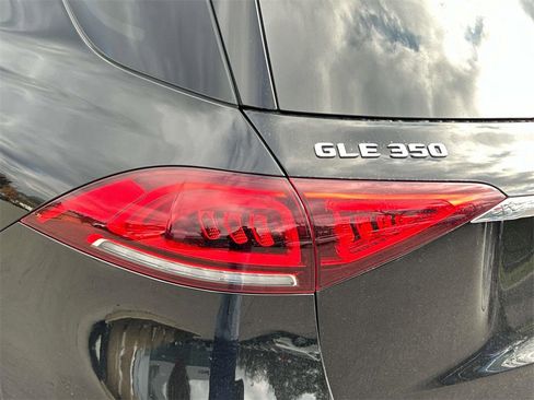 Used 2023 Mercedes-Benz GLE 350 4MATIC image 11