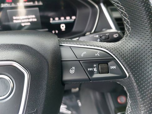 Used 2023 Audi SQ5 Prestige w/ Prestige Package image 19