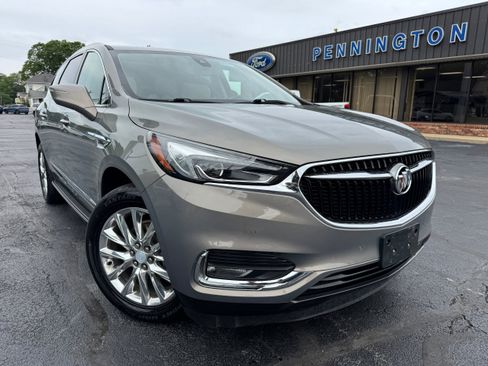 Used 2019 Buick Enclave Premium w/ Experience Buick Package FWD image 1