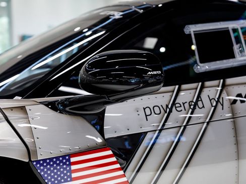 Used 2020 McLaren Senna RWD image 37
