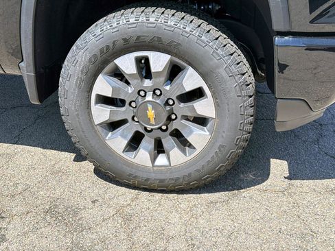 New 2025 Chevrolet Silverado 2500 Custom w/ Custom Value Package image 5