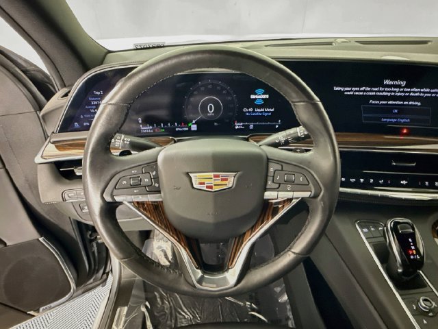 Used 2024 Cadillac Escalade Luxury AWD/4WD image 12