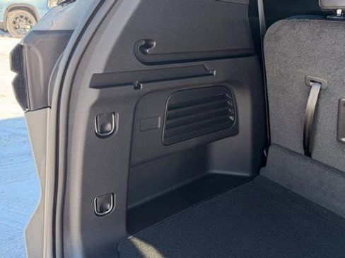 New 2026 Chevrolet Traverse Z71 image 15
