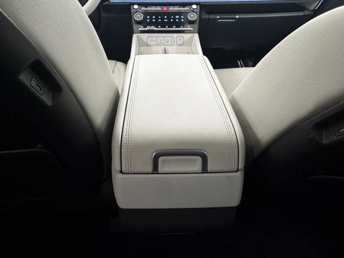 Used 2024 Hyundai Santa Fe Limited image 33