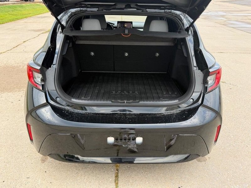 Used 2024 Toyota Corolla SE FWD image 5