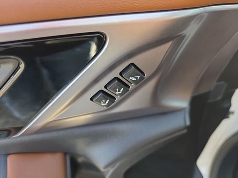 Used 2023 Subaru Outback Touring image 22