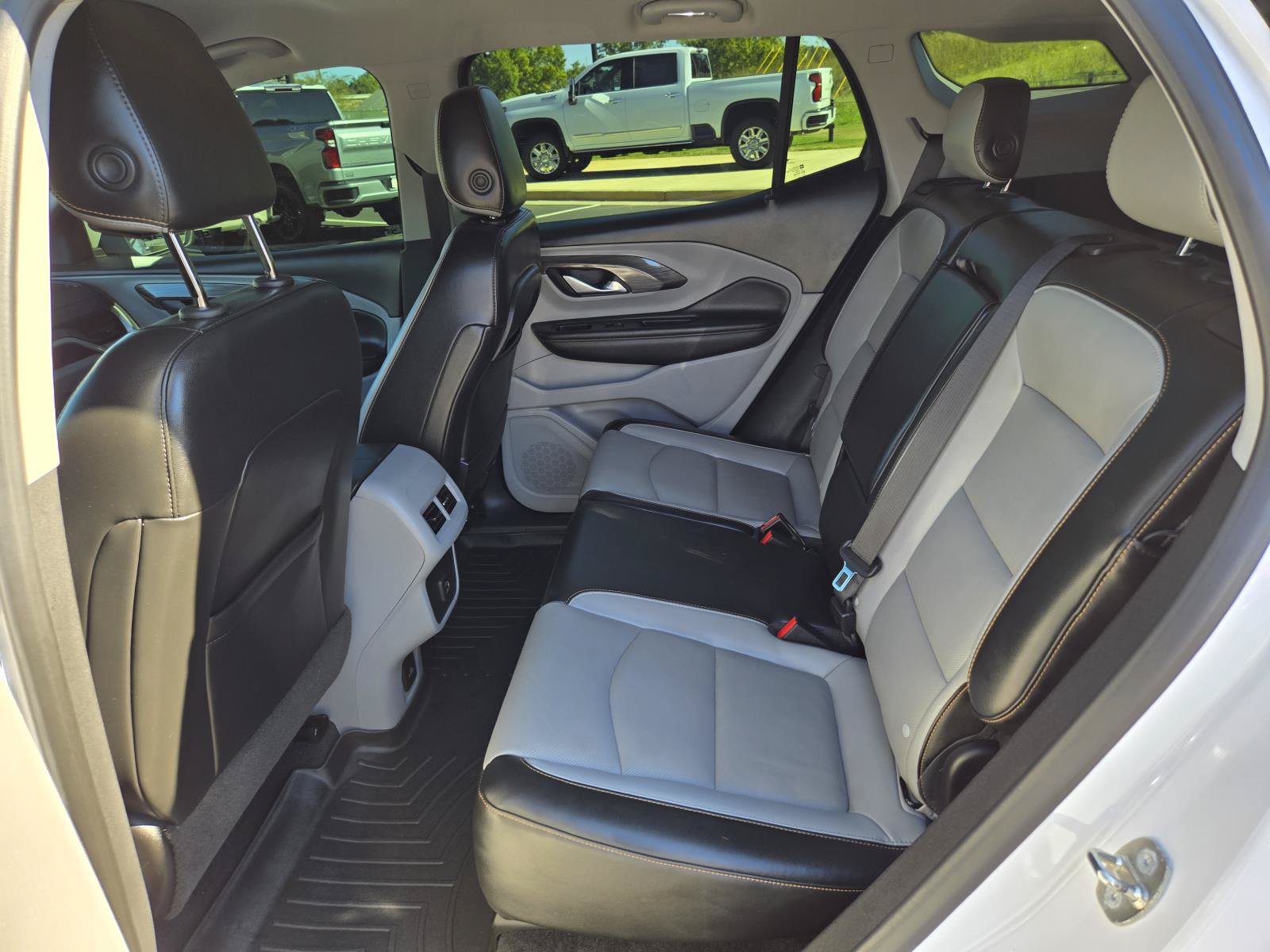 Used 2019 GMC Terrain SLT w/ Preferred Package FWD image 18