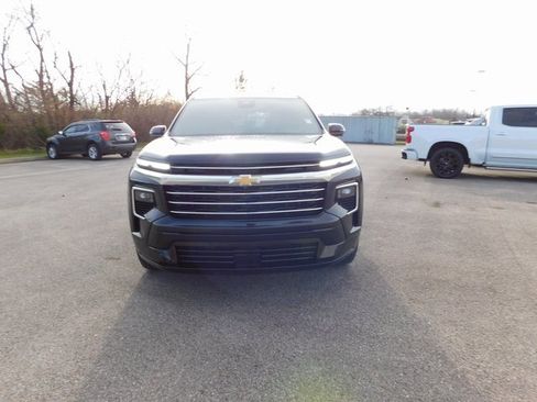 Used 2025 Chevrolet Traverse High Country w/ LPO, Floor Liner Package image 8