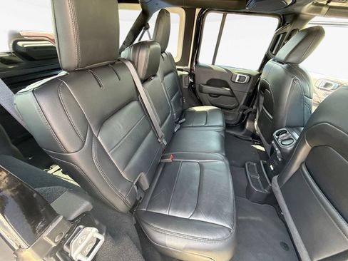 Used 2021 Jeep Wrangler Unlimited Sahara AWD/4WD image 28