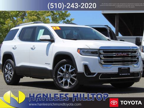 Used 2023 GMC Acadia SLT image 1