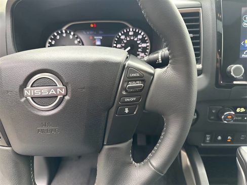 Used 2024 Nissan Frontier SL w/ Technology Package image 24