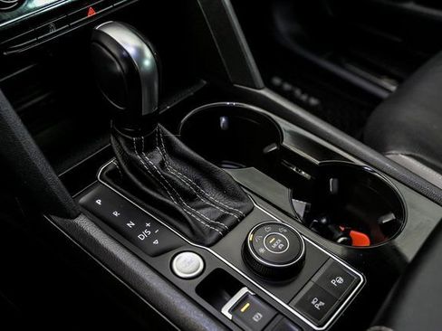 Certified 2023 Volkswagen Atlas SEL Premium image 23