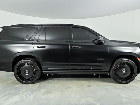Used 2023 Cadillac Escalade V AWD/4WD image 11