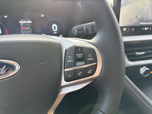 New 2026 Ford Explorer Active w/ Active Comfort Package image 30