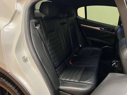 Used 2018 Alfa Romeo Stelvio Ti Sport image 34