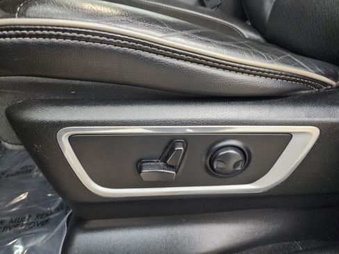 Used 2023 RAM 1500 Laramie AWD/4WD image 13