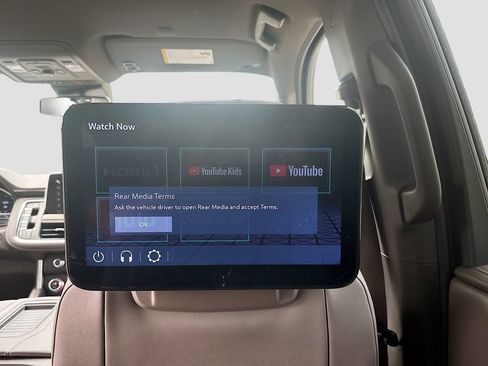 Used 2024 GMC Yukon XL SLT w/ SLT Luxury Package image 21