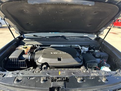 Used 2019 Chevrolet Colorado ZR2 image 8