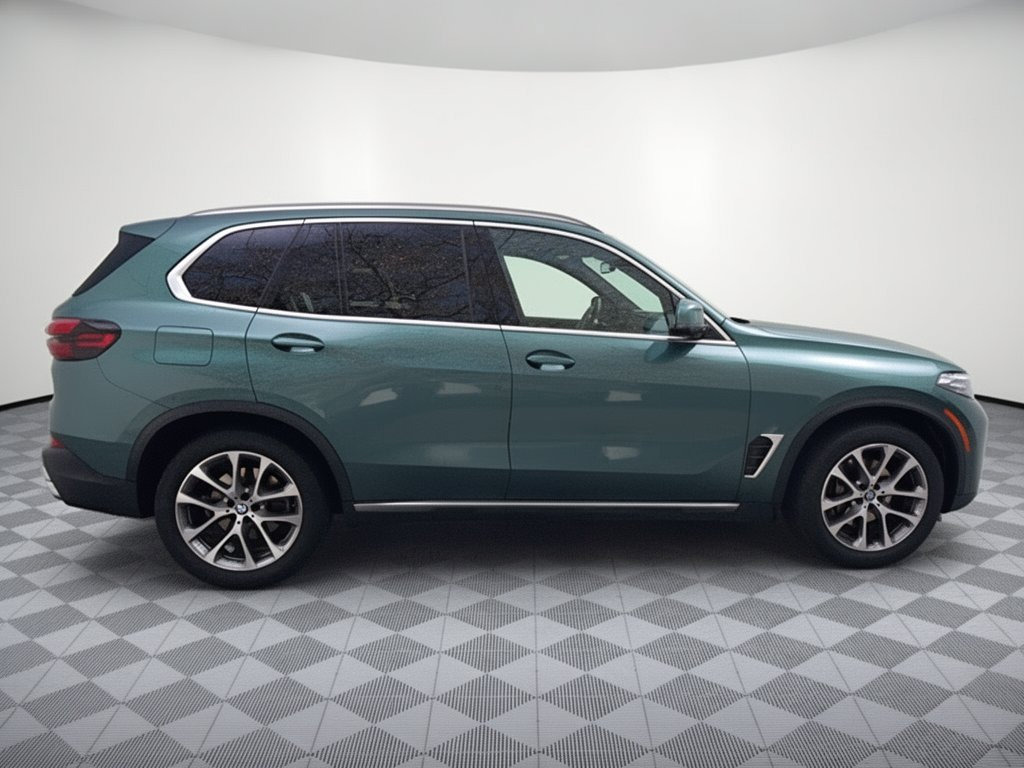 Used 2024 BMW X5 xDrive40i w/ Premium Package AWD/4WD image 8