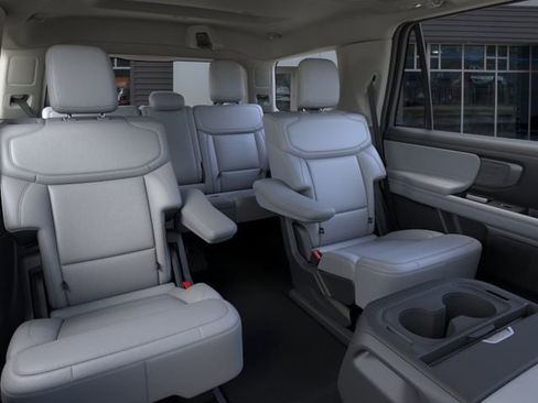 New 2026 Ford Expedition Platinum AWD/4WD image 11