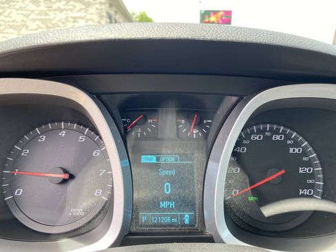 Used 2017 Chevrolet Equinox LS AWD/4WD image 26