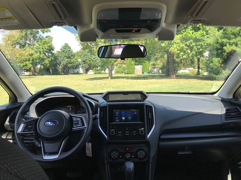 Used 2020 Subaru Impreza 2.0i Premium image 34