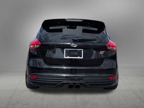 Used 2017 Ford Focus ST w/ Equipment Group 402A FWD image 5